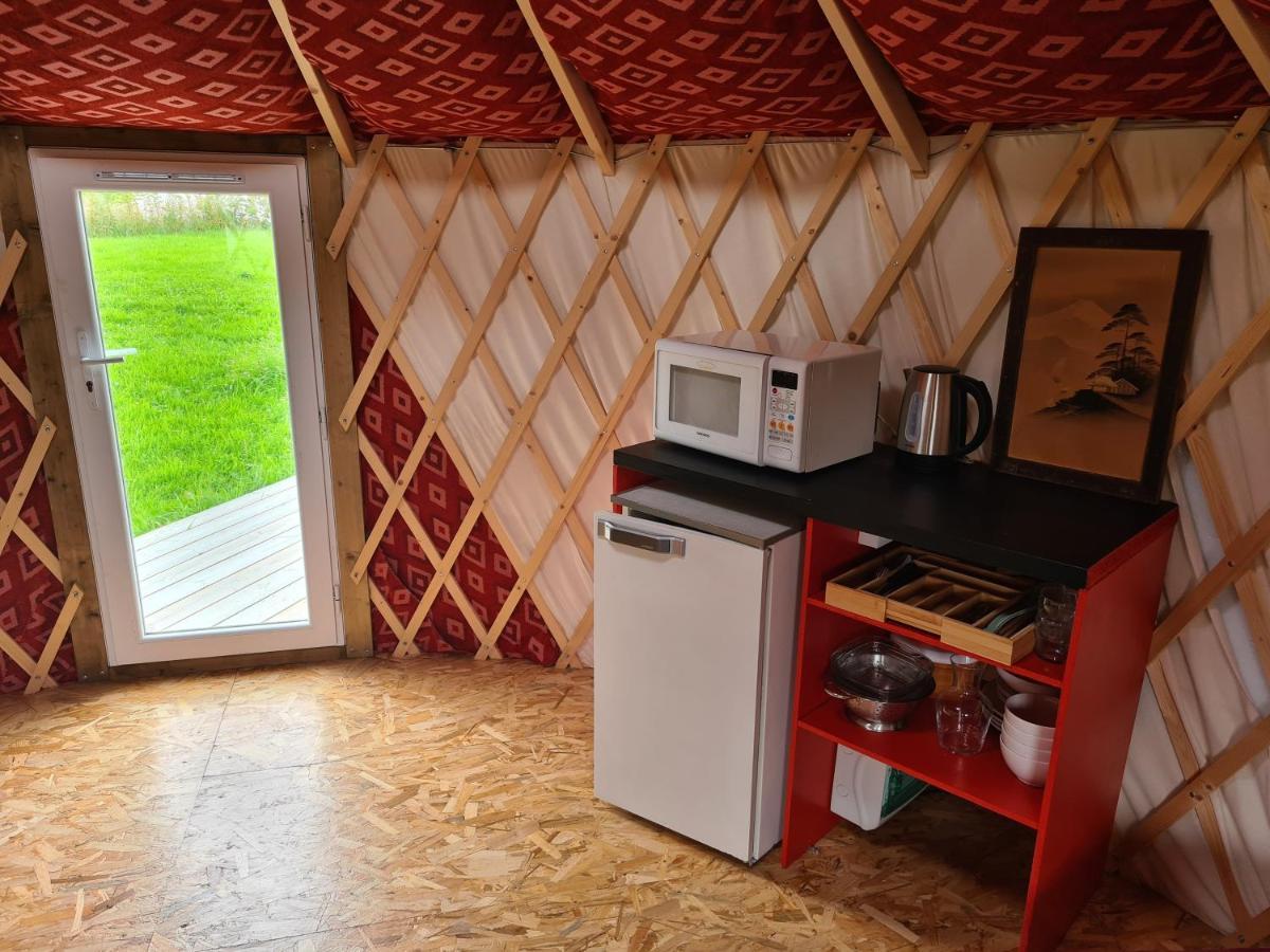 Camping A La Ferme - Hebergements Insolites Cerisy-la-Foret Extérieur photo